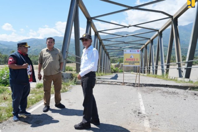 Tinjau Jembatan Pantai Dona di Aceh Tenggara, Menteri Dody Beri Solusi Bangun Sabo Dam di Kawasan Hulu Sungai Alas