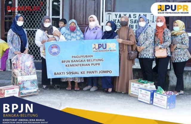 DALAM RANGKA HARI IBU, PAGUYUBAN BPJN BANGKA BELITUNG MELAKUKAN BAKTI SOSIAL