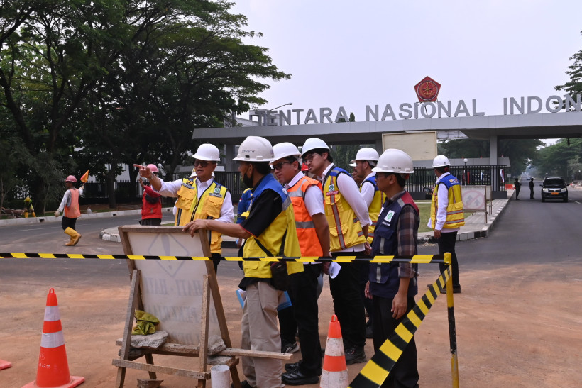 Kunjungan Dirjen Bina Marga ke Proyek Pembangunan Jalan Baru Menuju Kawasan MABES TNI Cilangkap