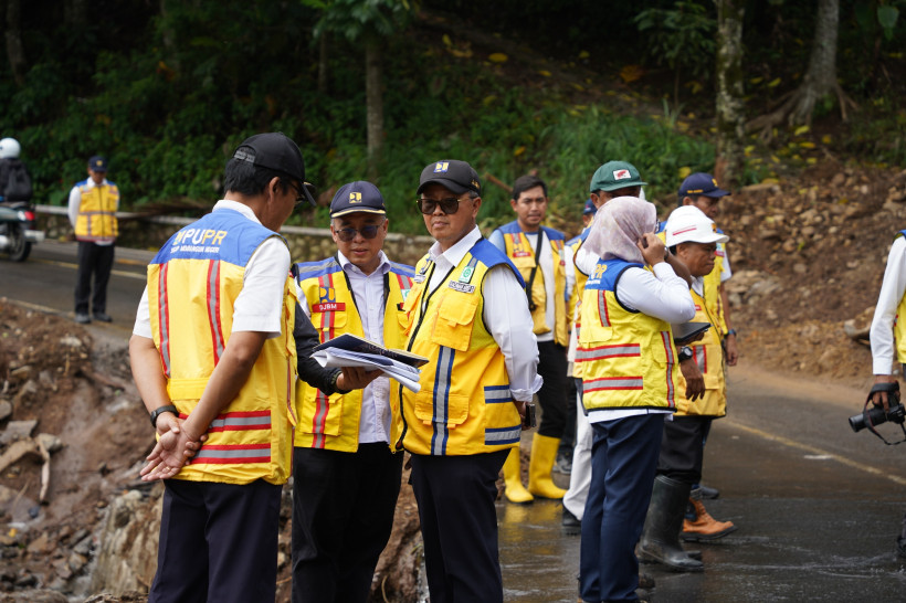 Kunjungan Dirjen BM ke Longsoran Kab. Sukabumi