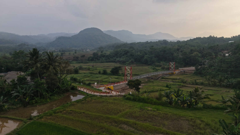 Jembatan Gantung Pasir Awi Bogor