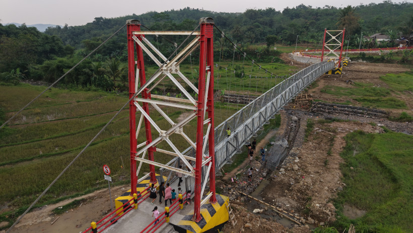 Jembatan Gantung Pasir Awi Bogor