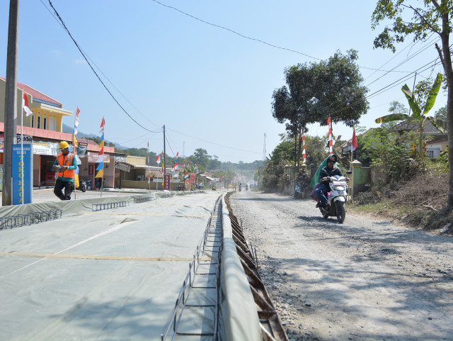 Seperti ini Akibatnya Jika Jalan Daerah di Jawa Barat di Perbaiki oleh BBPJN DKI Jabar