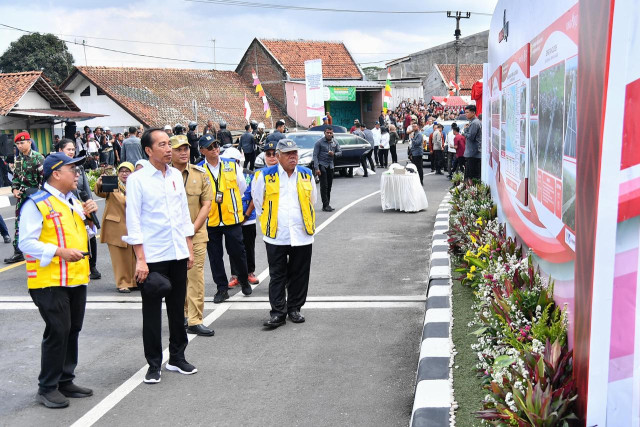 Presiden Jokowi Resmikan Infrastruktur Jalan dan Jembatan di Banjar dan Tasikmalaya