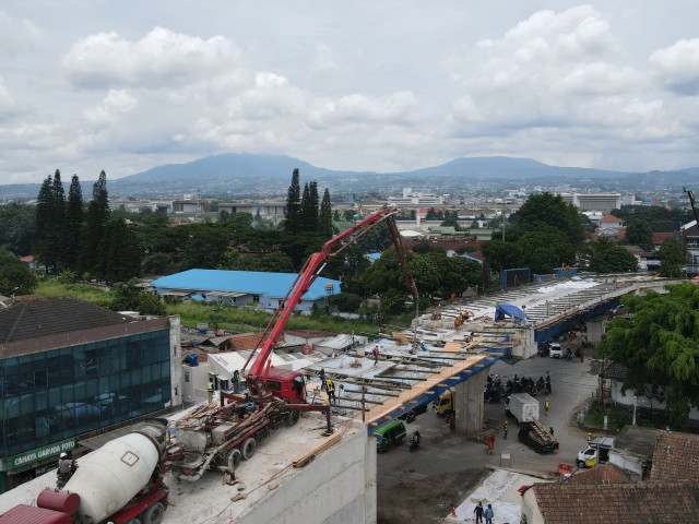 Progres Konstruksi Flyover Nurtanio Capai 65%, Kurangi Kemacetan Lalu Lintas di Bandung dan Dukung Operasional Kereta Whoosh