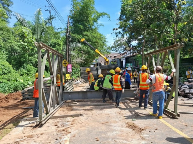 Longsor Putuskan Jalur Nasional! Jembatan Bailey 24 Meter untuk Pulihkan Akses Ciamis–Kuningan Mulai Dipasang.