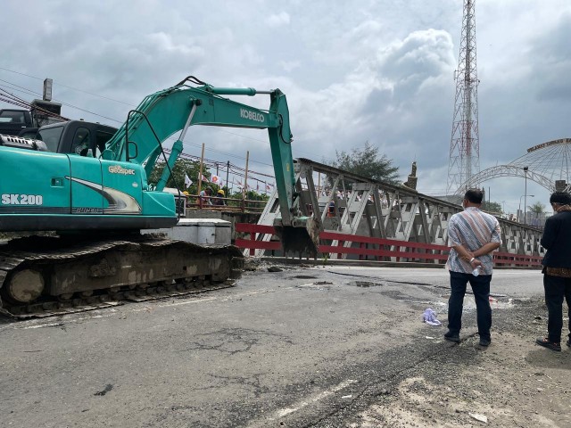 Penanganan Darurat Penggantian Jembatan Rangka Baja Rembun A