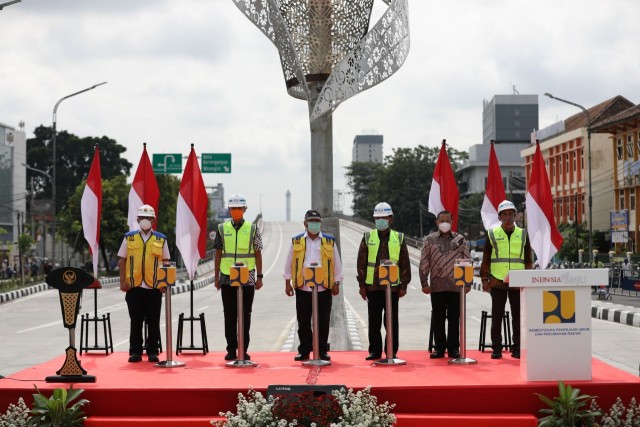 Telah diresmikan, Fly Over Purwosari Dibuka Untuk Umum