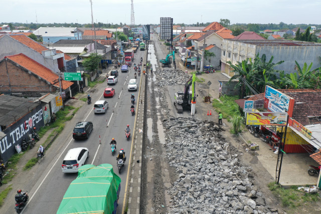 Rekonstruksi Jalan Pemalang - Pekalongan Ditargetkan Selesai 2,46 Km Sebelum H-10 Lebaran