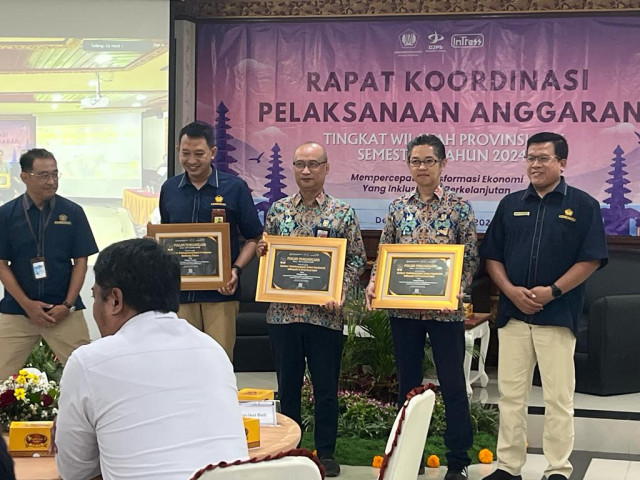 Satker PJN Wil II dan III Prov Bali Raih Penghargaan dari Kanwil Direktorat Jenderal Perbendaharaan Provinsi Bali