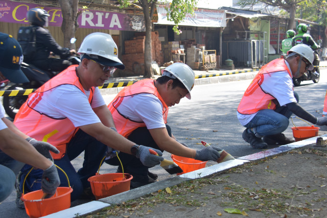BBPJN Jatim–Bali Gelar Pengecatan Kerb Serentak Peringati HUT RI ke-80