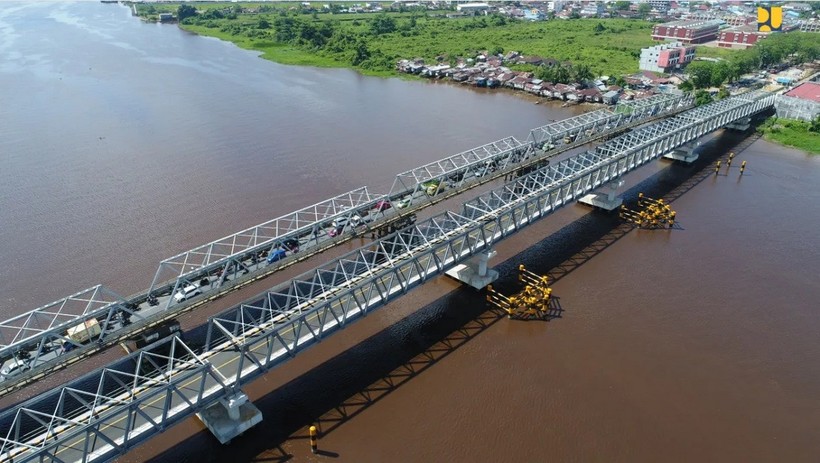 Berkembang Pesat, PUPR Bangun Jembatan Kembar di Pontianak