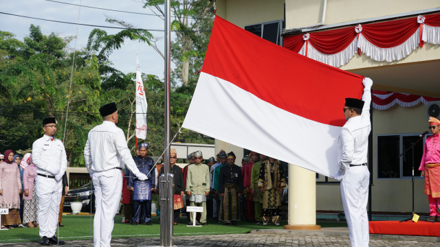 Pelaksanaan Upacara Bendera Dalam Rangka Memperingati HUT RI Ke-79 Balai Kementerian PUPR Kalimantan Barat