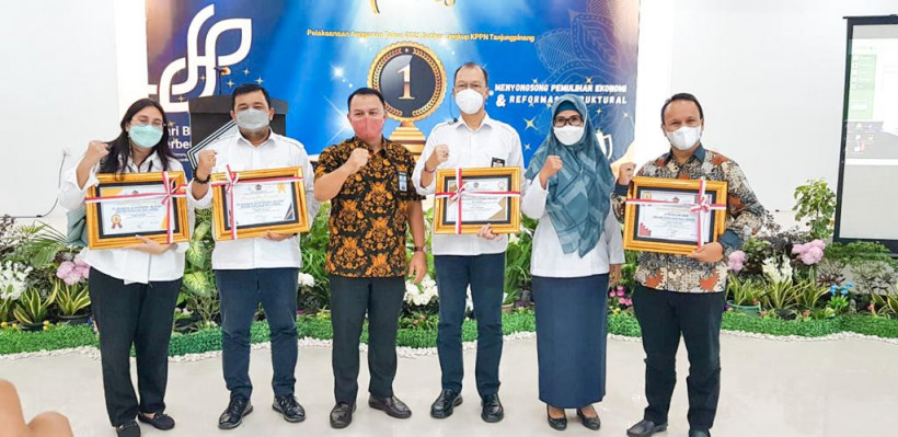 Satker diLingkungan Balai Pelaksanaan Jalan Nasional Kepulauan Riau Meraih Beragam penghargaan 