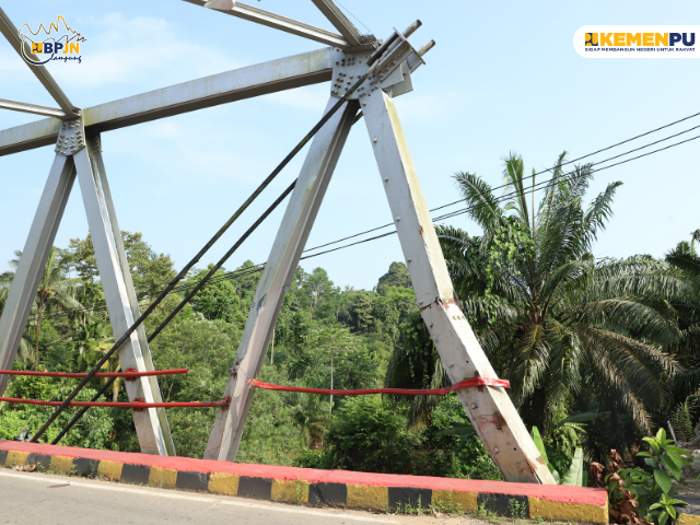 BPJN Lampung Tangani Kerusakan Jembatan Way Pintau di Ruas Bengkunat – Sanggi