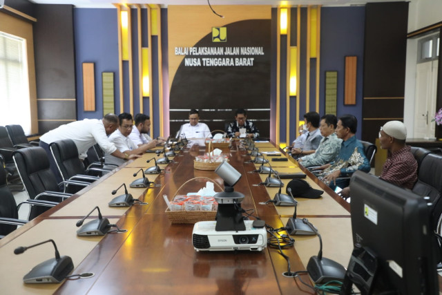 Pembahasan Pembangunan Infrastruktur Jalan di Kabupaten Sumbawa barat dengn DPRD Kab.Sumbawa Barat
