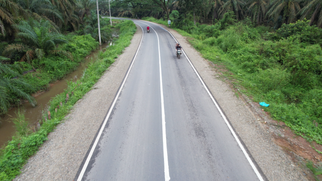 Inpres Jalan Daerah Paket Peningkatan Jalan Lingkar Ujung Batu - Ujung Batu Rokan mencapai progress 100%