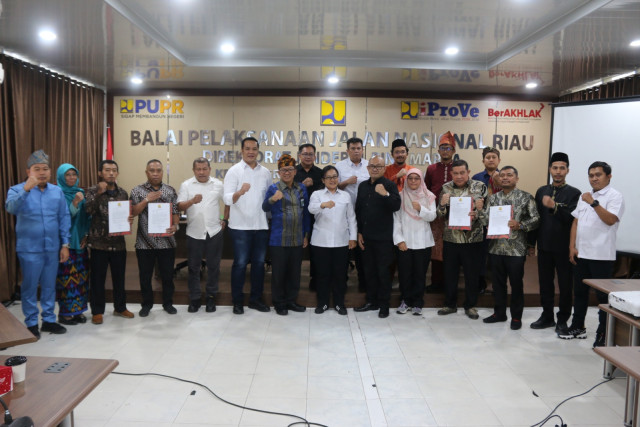 Entry Meeting dan Penandatanganan Pakta Integritas Pengamanan Pembangunan Strategis terhadap Proyek Strategis Kementerian PUPR di Lingkungan BPJN Riau