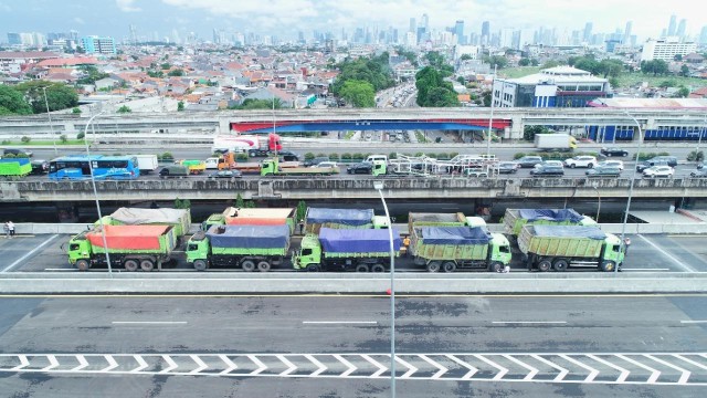 Pelaksanaan Loading Test Jembatan Jalan Tol Bekasi - Cawang - Kampung Melayu (Becakayu) Seksi 1A Koneksi Sisi Timur dan 2A-2A Ujung