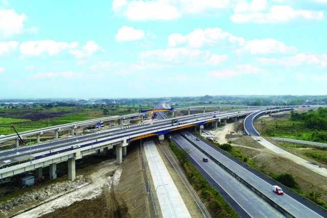 Pengujian Beban SB Arch Ramp 2 Tol Krian - Legundi - Bunder - Manyar