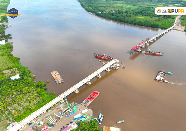 Inspeksi 6 Bulanan Pelaksanaan Konstruksi Jembatan Sungai Sambas Besar Provinsi Kalimantan Barat