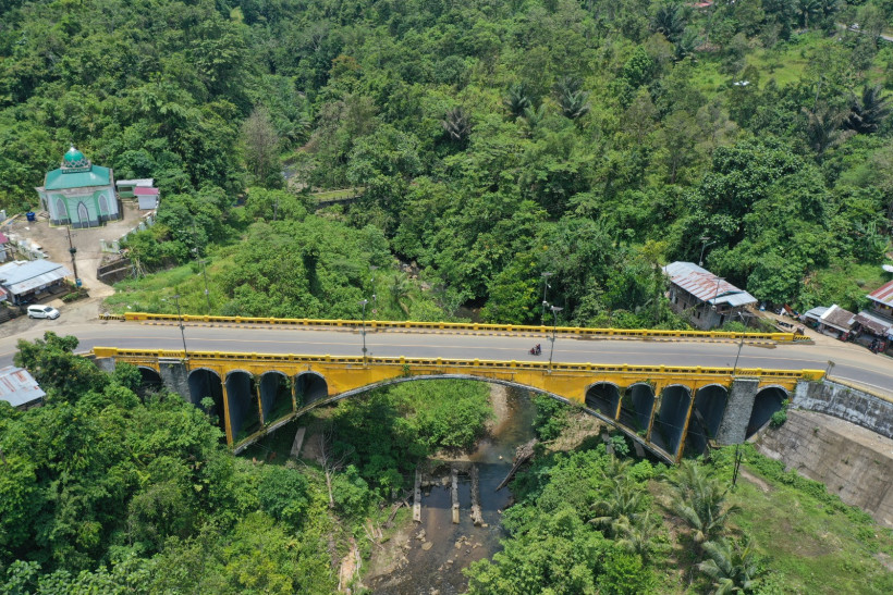 Jembatan Takandeang