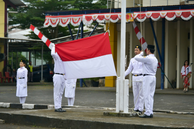 Upacara Bendera Memperingati Hari Kemerdekaan Republik Indonesia Ke-79