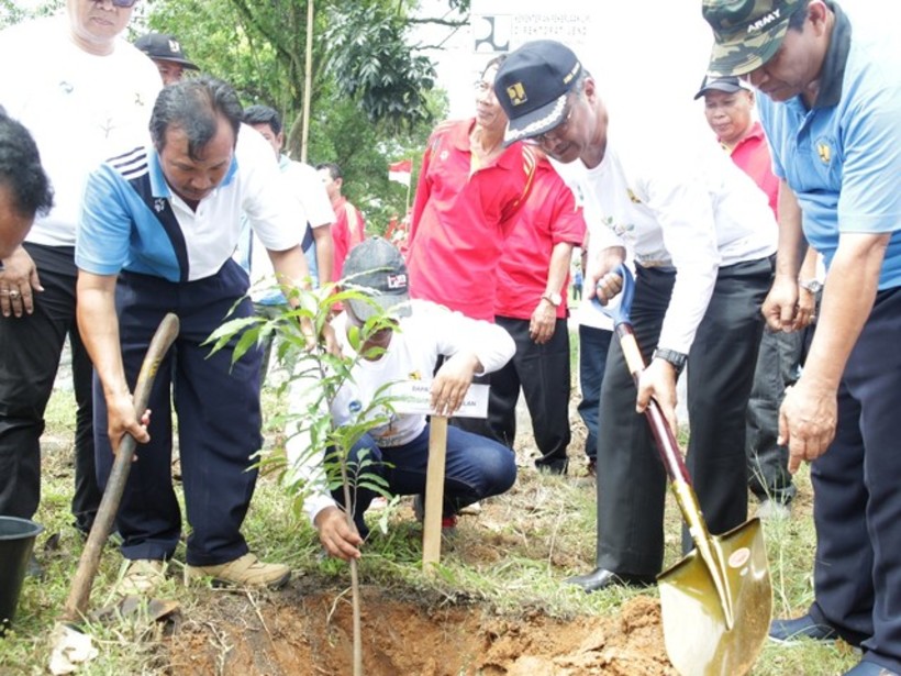 Meriahkan HMPI, BPJN III Tanam 850 Pohon Di Bengkulu & Padang