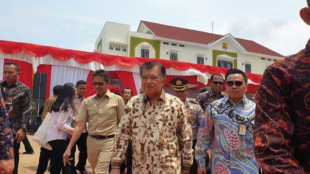 Wapres Jusuf Kalla Resmikan Lima Rusunawa di Padang