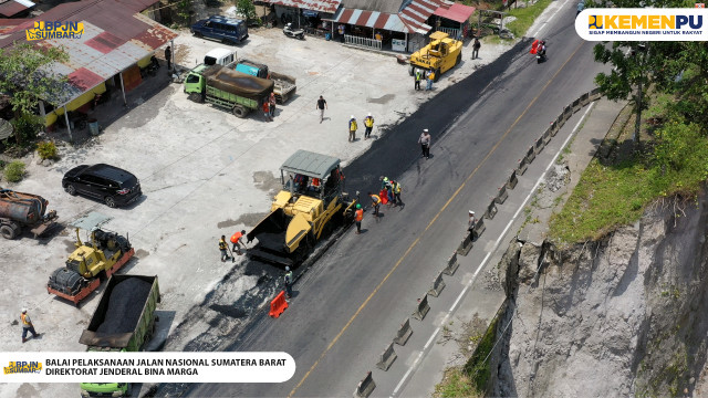 BPJN Sumbar Tangani Sementara Jalan Terban di KM 61+500 Ruas Padang Panjang – Sicincin