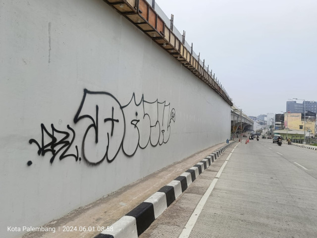 Vandalisme Fly Over Sekip ujung