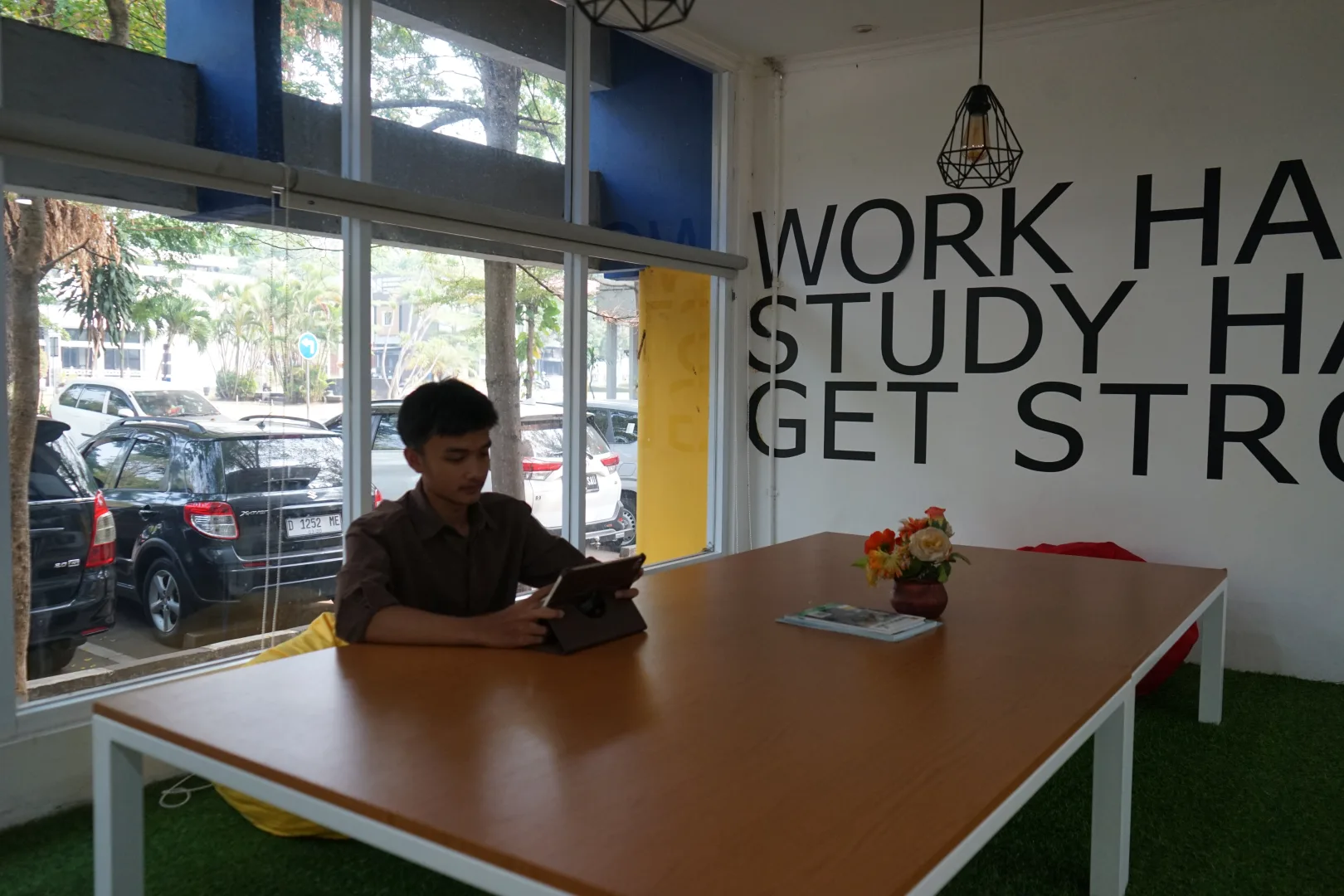 Area Baca Lesehan