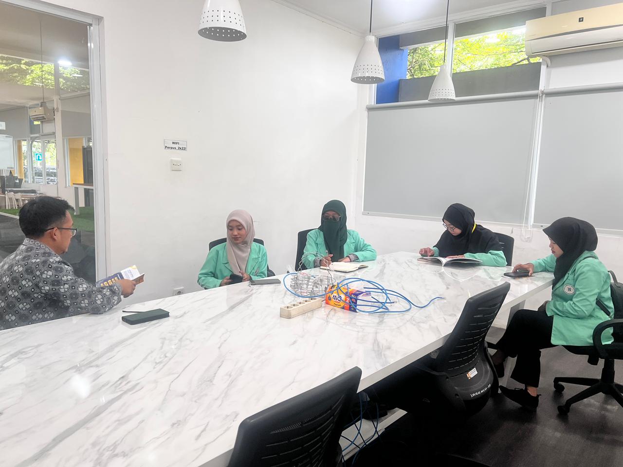 Kunjungan Mahasiswi STI Tarbiyah Al Ihsan