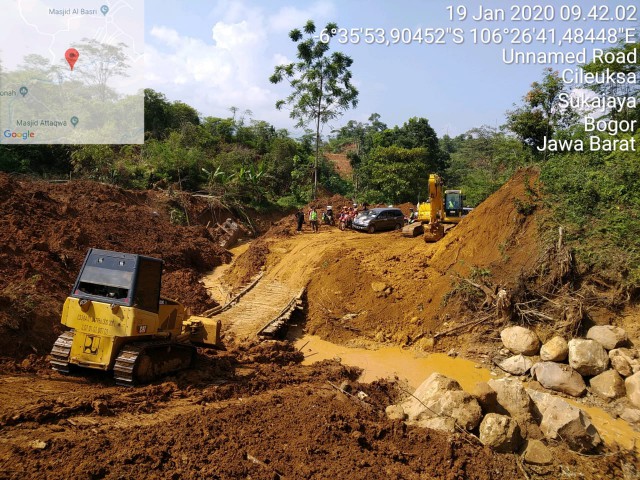 Kementerian PUPR Buka Akses Daerah Terisolir di Sukajaya, Bogor