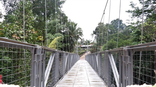 Bantu Aksesibilitas Warga Serang, PUPR Resmikan Satu Jembatan Gantung