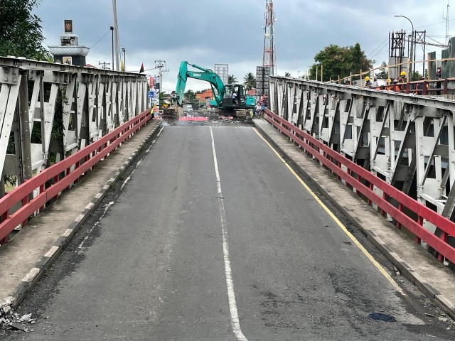 Penggantian Jembatan Rembun II A yang Amblas Memakan Waktu 45 Hari