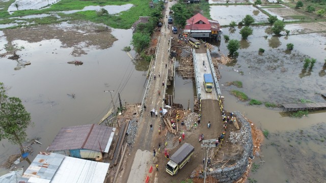 Rusak Akibat Banjir, Bina Marga Selesaikan Jembatan Detour Kalsel