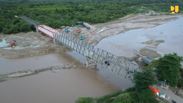 Kementerian PUPR Selesaikan Pembangunan 96 Lokasi Jembatan Rusak dan Longsor Pascabencana NTT  