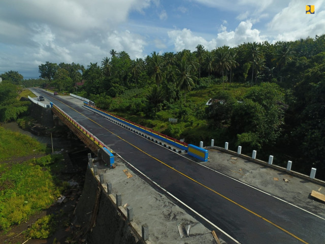 Tingkatkan Kelancaran Arus Logistik, Kementerian PUPR Lanjutkan Pembangunan Jalan Lingkar Manado