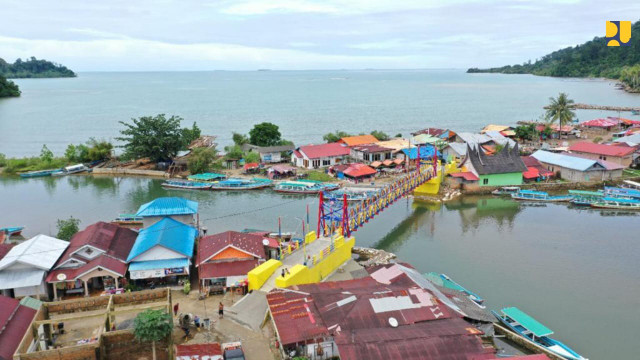 Dukung Akses Pariwisata Sumatera Barat, Kementerian PUPR Rampungkan Jembatan Gantung Sungai Pisang di Kota Padang