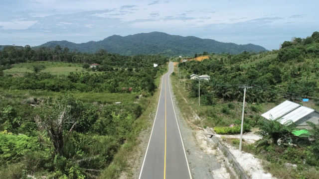 Pembangunan Jalan Nanga Era-Batas Kaltim 24,878 Km Selesai Mei 2024