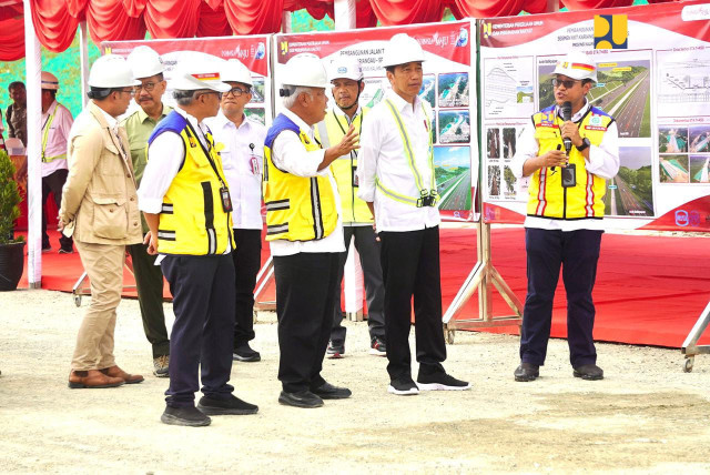 Menteri Basuki Dampingi Presiden Jokowi Tinjau Jaringan Jalan Tol Menuju IKN Nusantara, Selesai Juli 2024