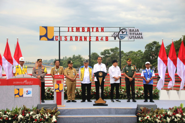 Menteri Basuki Dampingi Presiden Jokowi Resmikan 3 Jembatan Pengganti Callender Hamilton di Banten