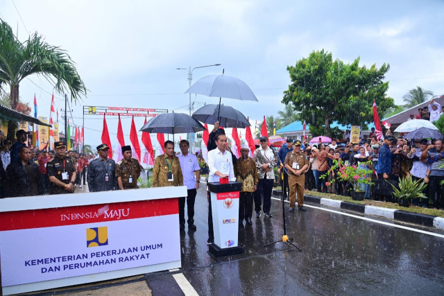 Menteri Basuki Dampingi Presiden Jokowi Resmikan 15 Ruas Inpres Jalan Daerah Sepanjang 147 km di Sulawesi Tengah