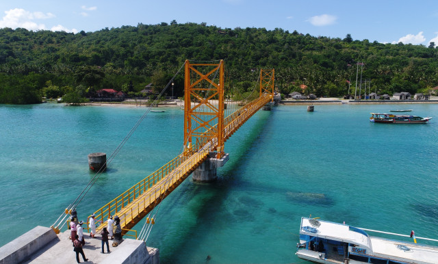 Jembatan Kuning Jadi Salah Satu Ikon Wisata Bali