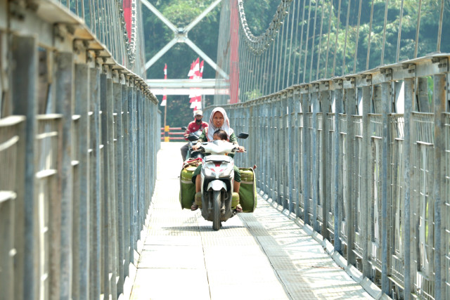 Jembatan Gantung Cisarum Bogor, Jadi Ikon Baru Warga Sekitar