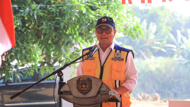 Dirjen Bina Marga Resmikan Jembatan Gantung Krasak Indramayu