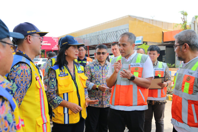 Wamen PU Tinjau Kesiapan Ruas Jalan Tol dari Jakarta Hingga Solo Untuk Nataru