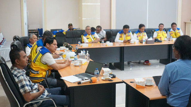 Menteri PU Doddy Hanggodo meninjau Pembangunan Jalan MORR (Manado Outer Ring Road) Manado – Sulawesi Utara