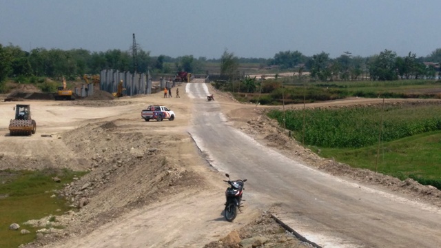 Director General of Highways Inspects Saradan - Kertosono Toll Road Development